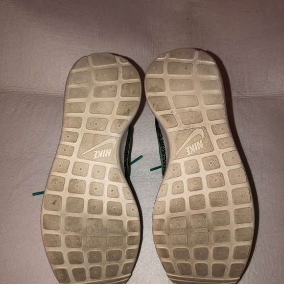 Custom Nikes! - Picture 3 of 4